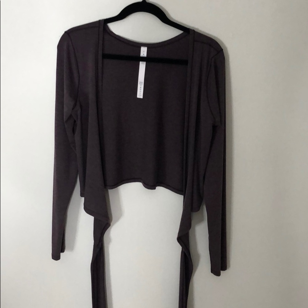 Lululemon Tie Crop top